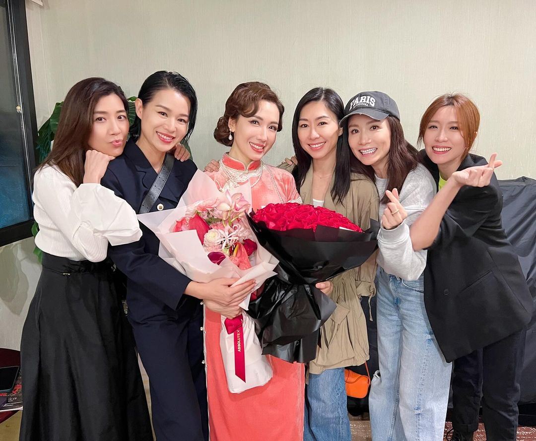 李施嬅出演话剧倍受好评❗胡说八道会姐妹团齐聚上海支持🔥