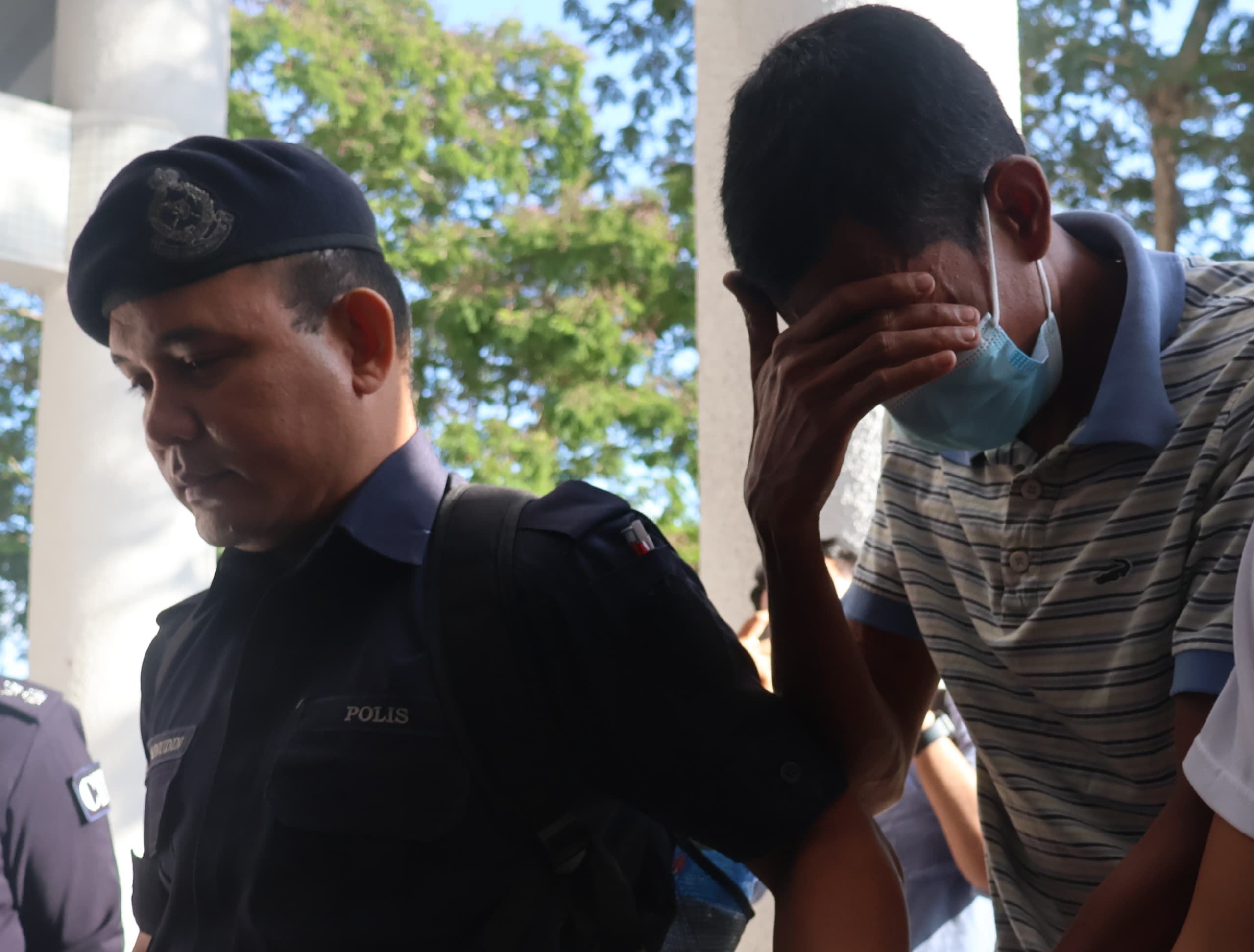 bapa sanggup liwat anak kandung sendiri?