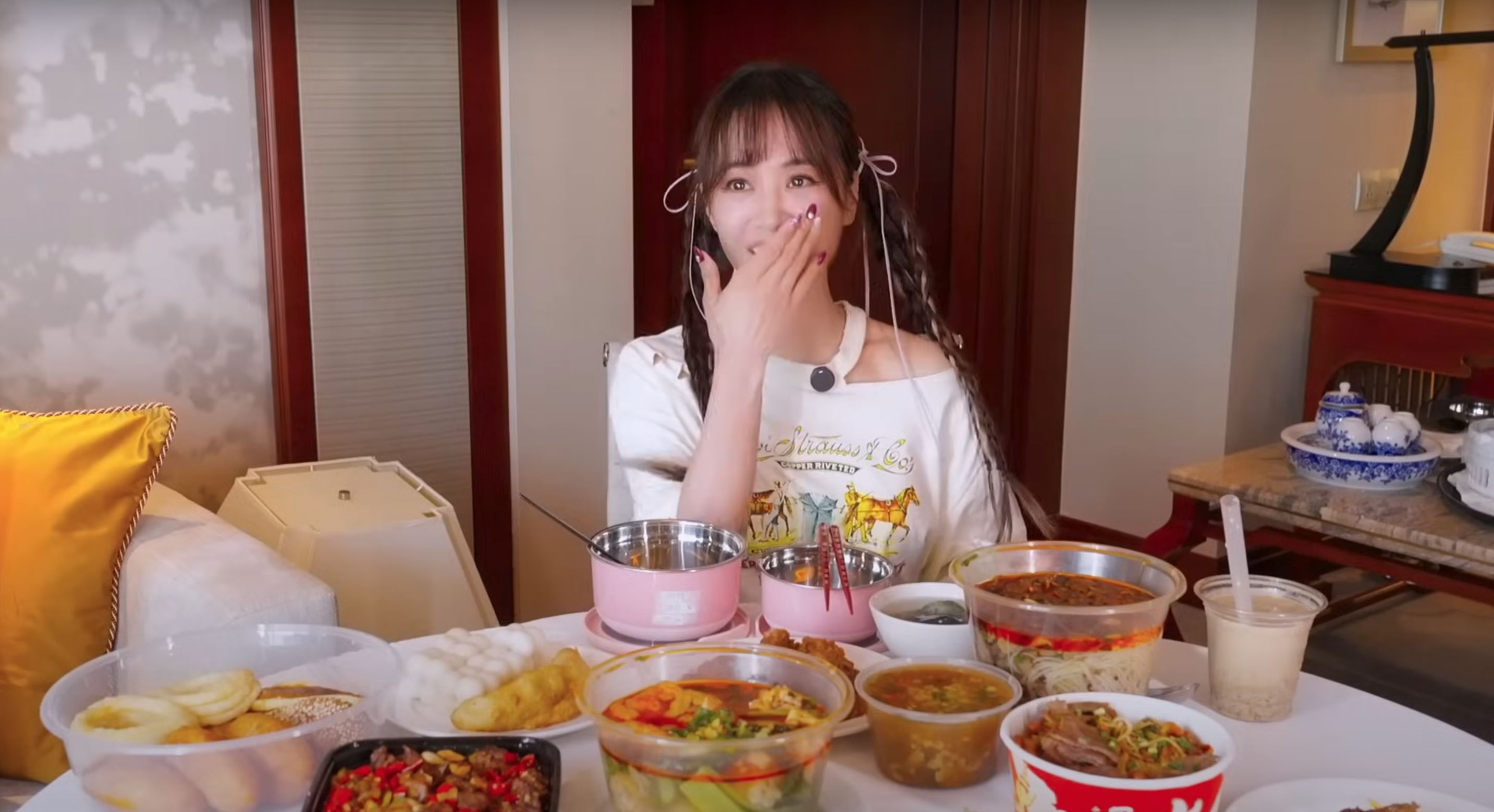 蔡依林挑战皮蛋拿铁❗喝了一口表情秒变⚡️