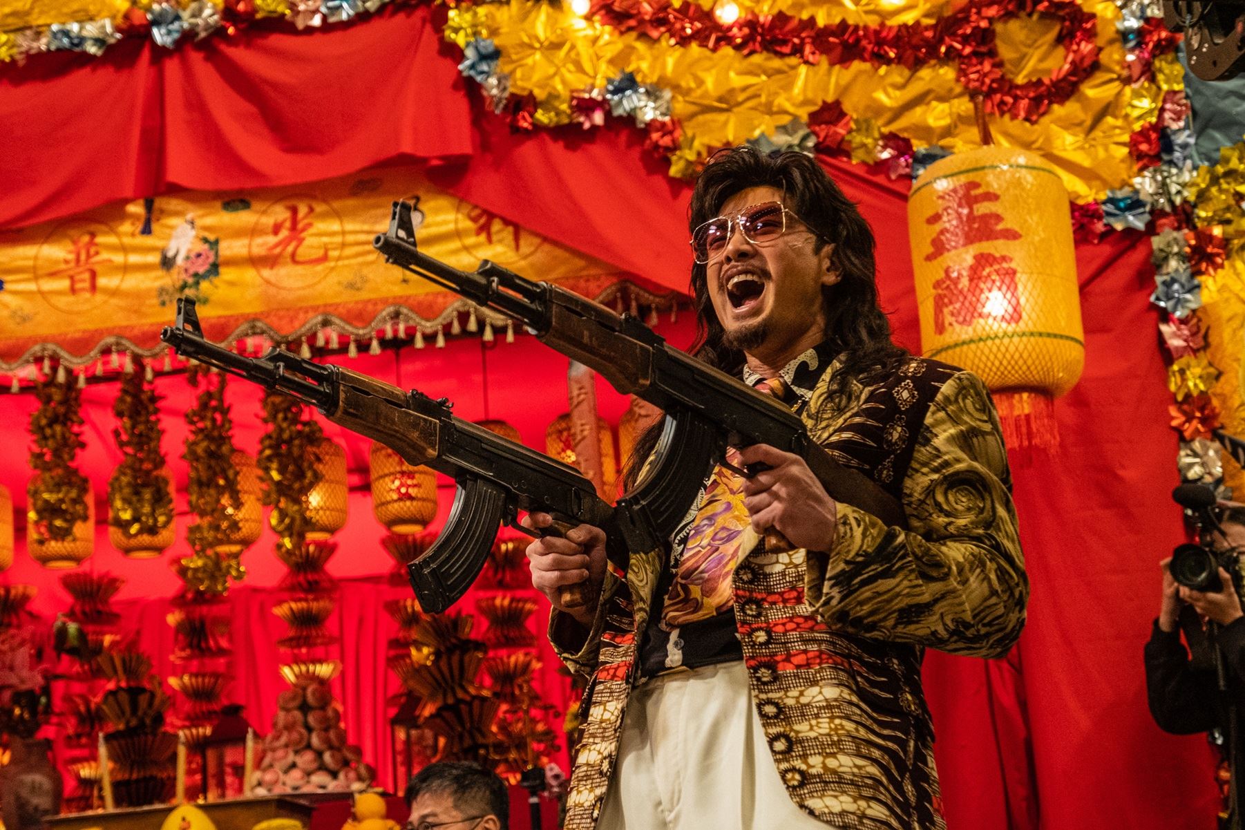 伍允龙梦想成为出色的制作人❗对没粘胡子戴墨镜被影迷认出感到窝心🥰