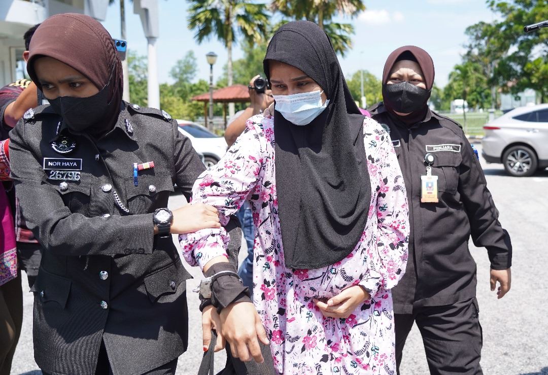 angkara nafsu, miza ozawa dituduh aktiviti persundalan