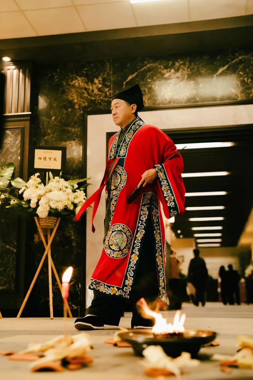 🎬香港电影《破·地狱》发布预告片❗黄子华、许冠文新作将在11月上映🔥