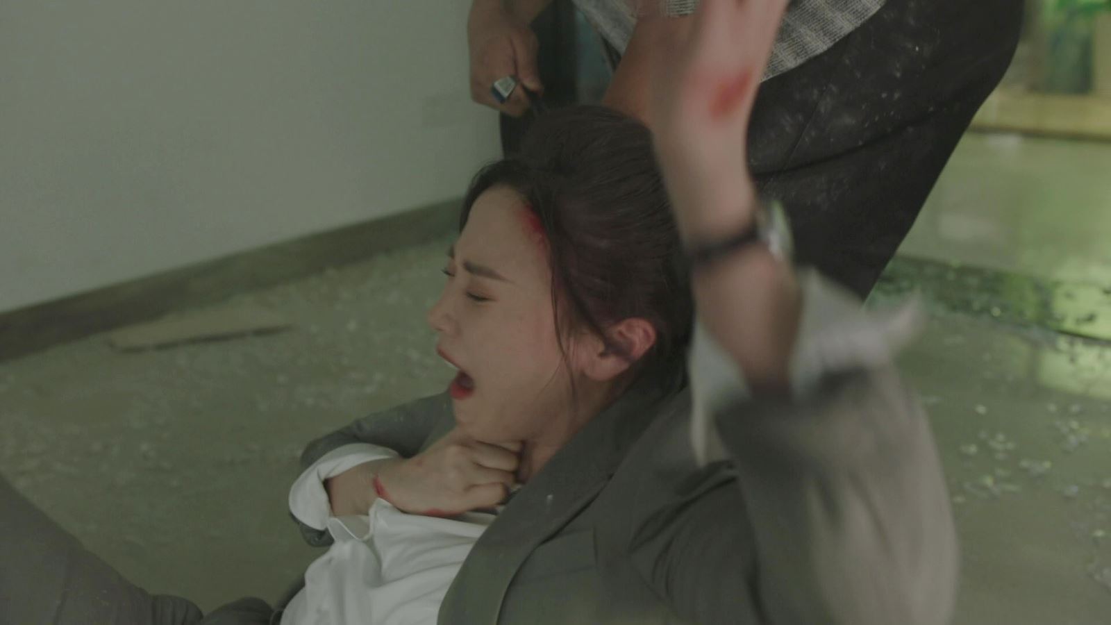 📺tvb《反黑英雄》朱晨丽拍箍颈戏差点没命❗来不及做一个动作真被箍😱