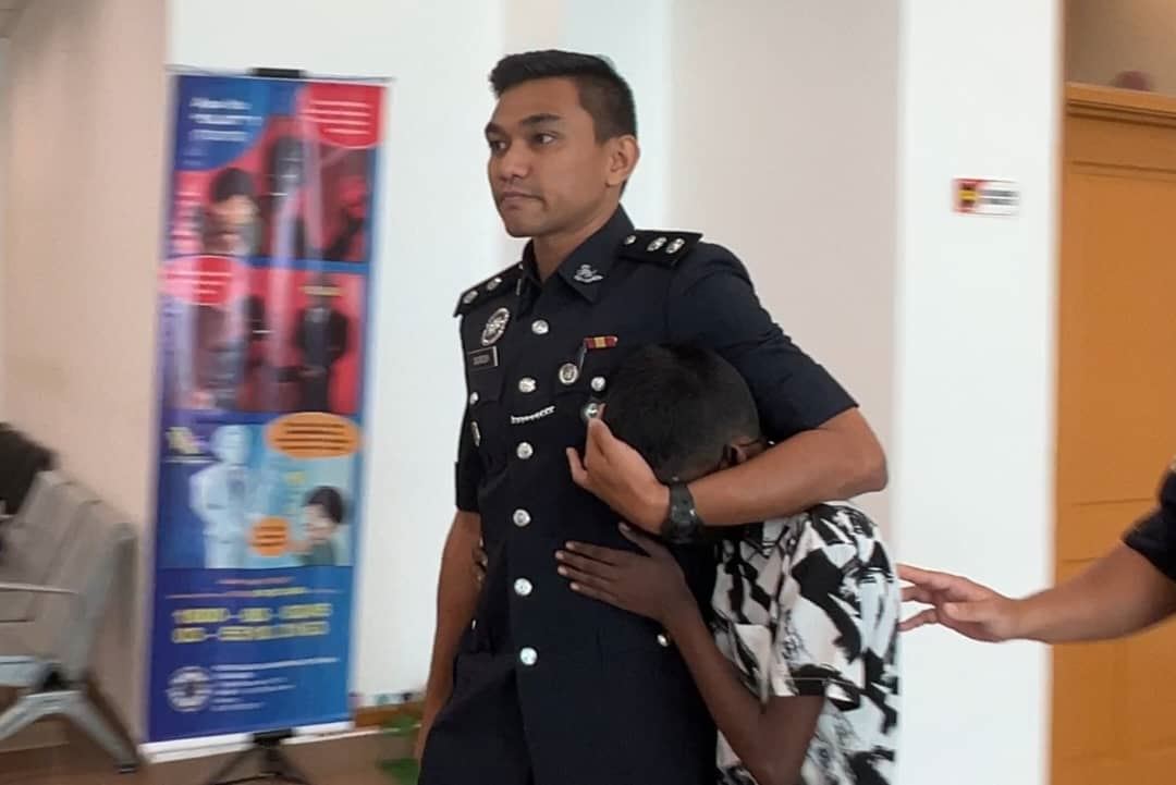 remaja bakar kucing mohon maaf, mahkamah perintah bon berkelakuan baik setahun