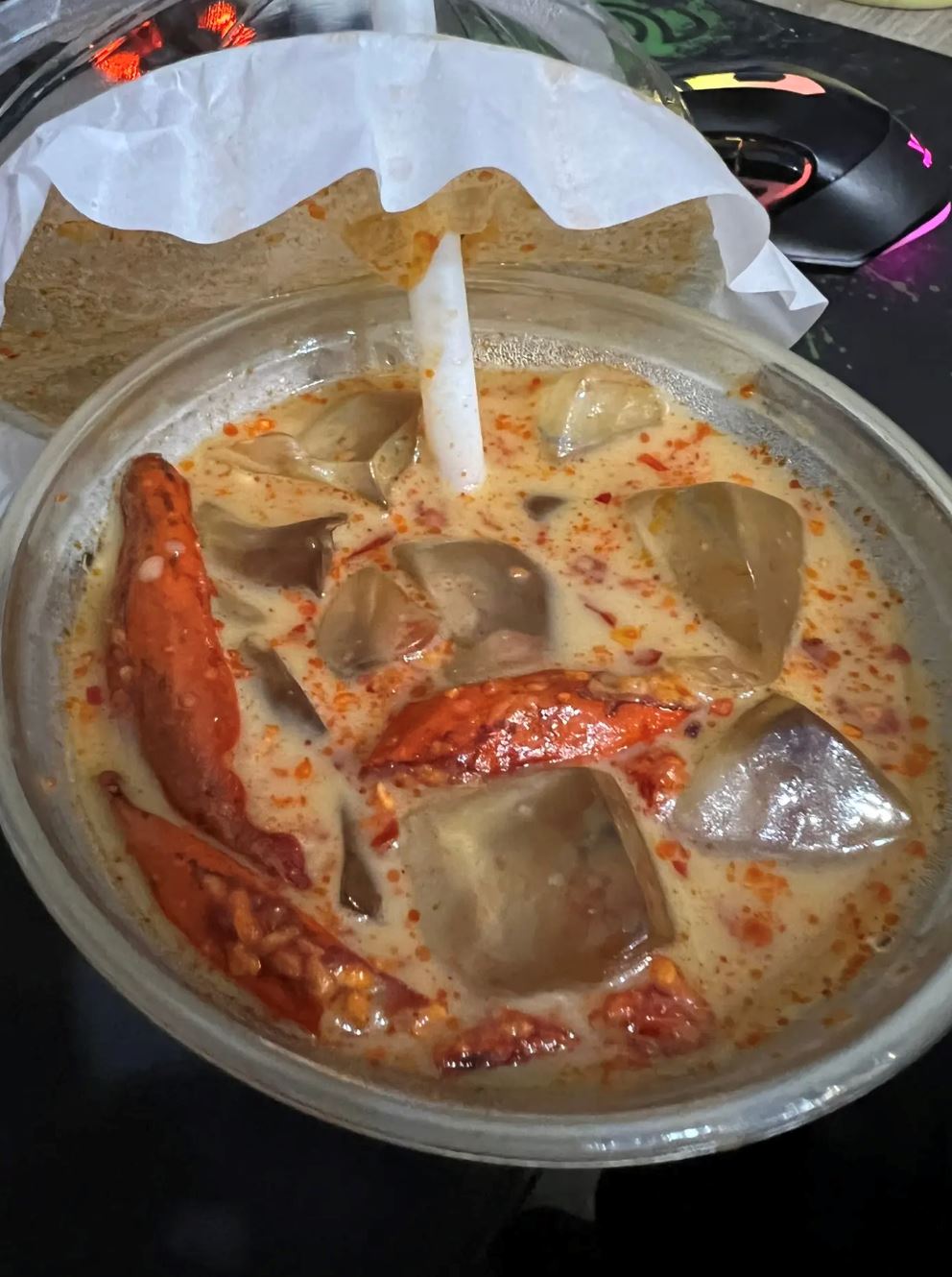 it's quite good! coffee shop in china sells 200-300 chili lattes every day, netizens intrigued!