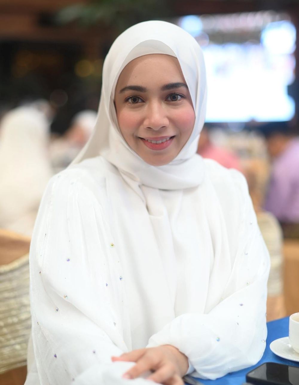 akui masih single, amira othman cari lelaki berjambang, penyabar