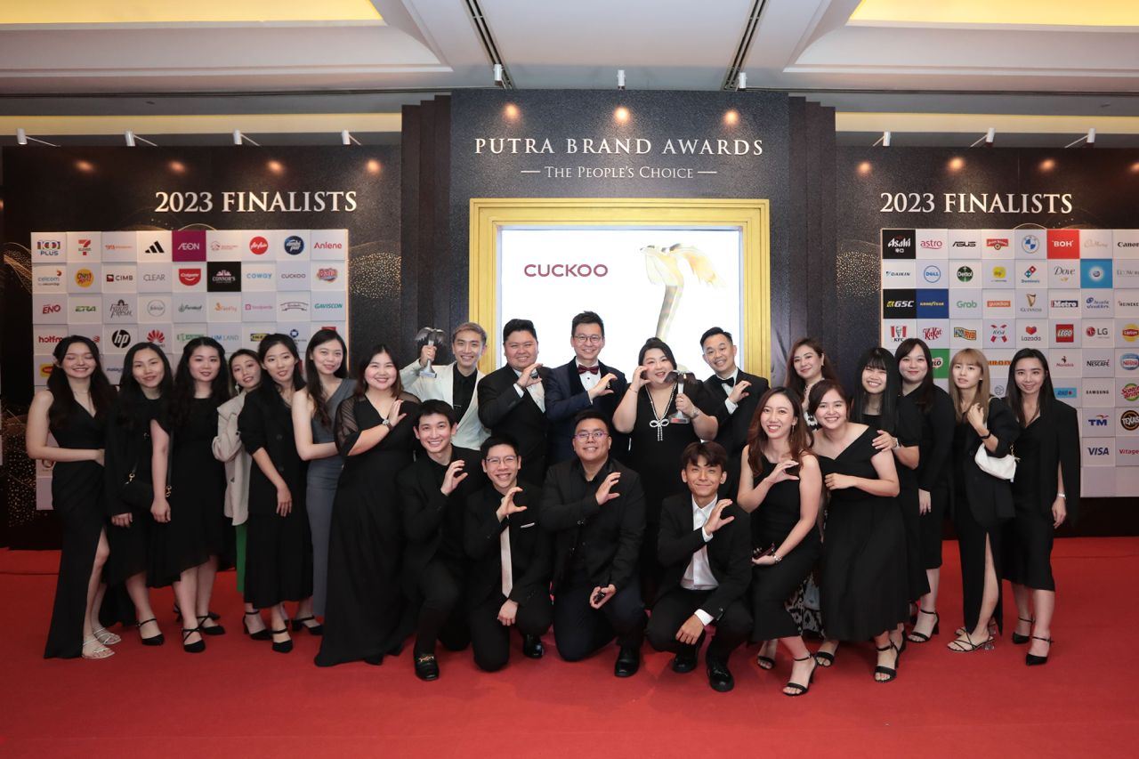 team-cuckoo-gambar-trofi-menang-putra-brand-awards