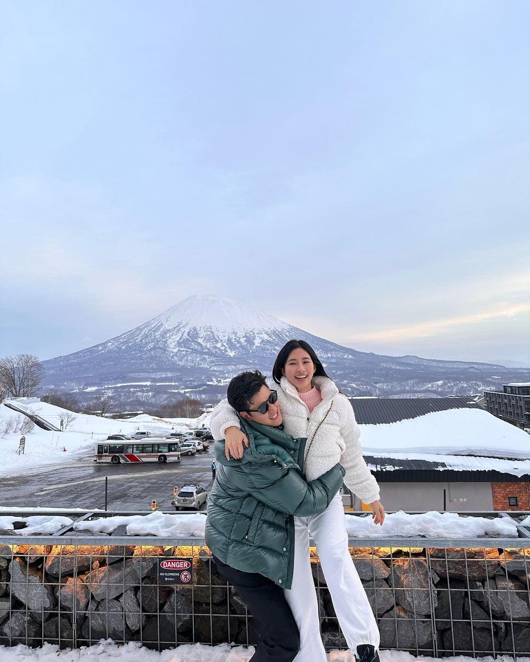 周兴哲曝光婚礼进度❗收工最期待的事就是能回家陪老婆小孩❤️