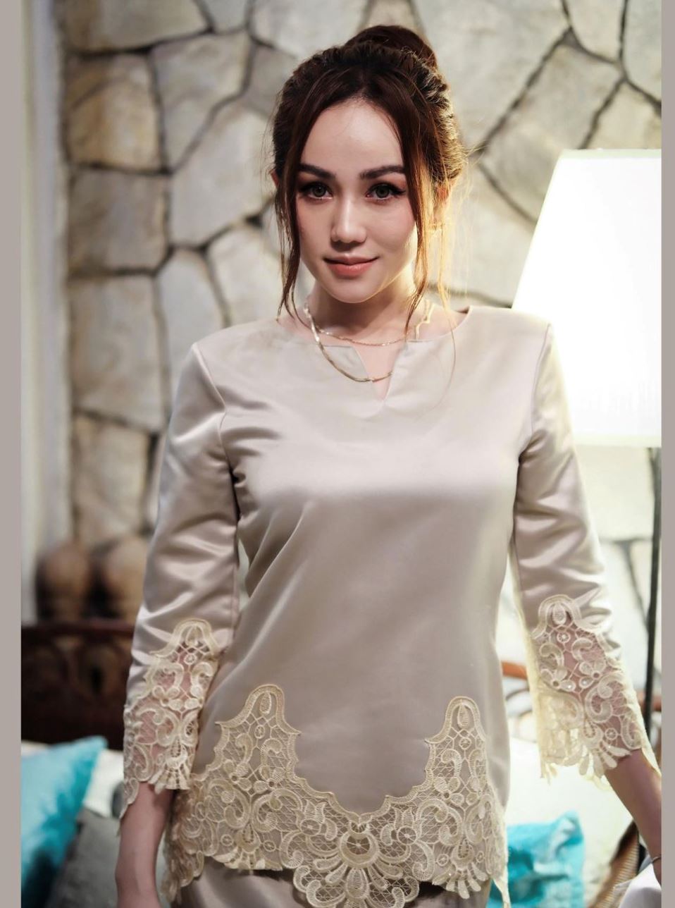 sophia albarakbah kini bahagia, dah kahwin cuma bukan dengan manusia