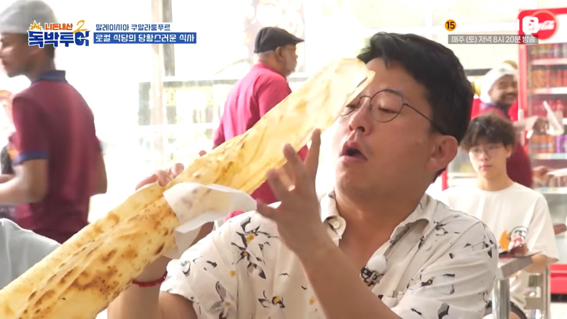 roti tissue初体验！韩国人手扶「roti tissue巨塔」无从下口！