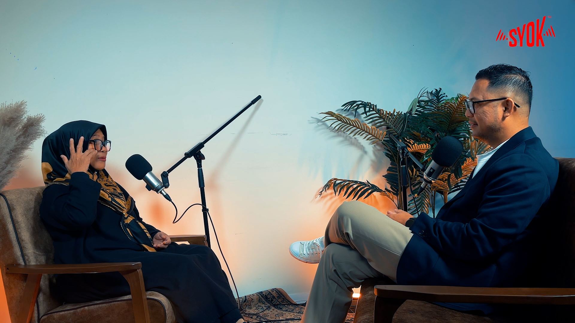 alina hassan sanggup gadai cincin emas untuk deposit tunai umrah