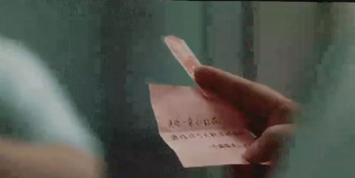 放大镜下的《热辣滚烫》❗这些小细节你都看懂了吗❓