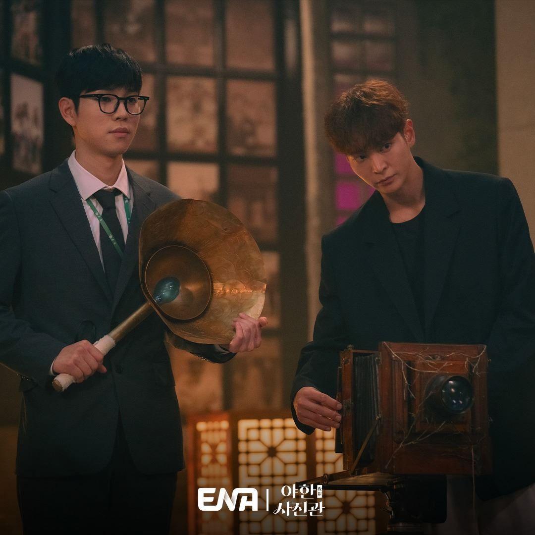 📺韩剧《夜限照相馆》热播中❗帮鬼客拍人生最后一张相片📸