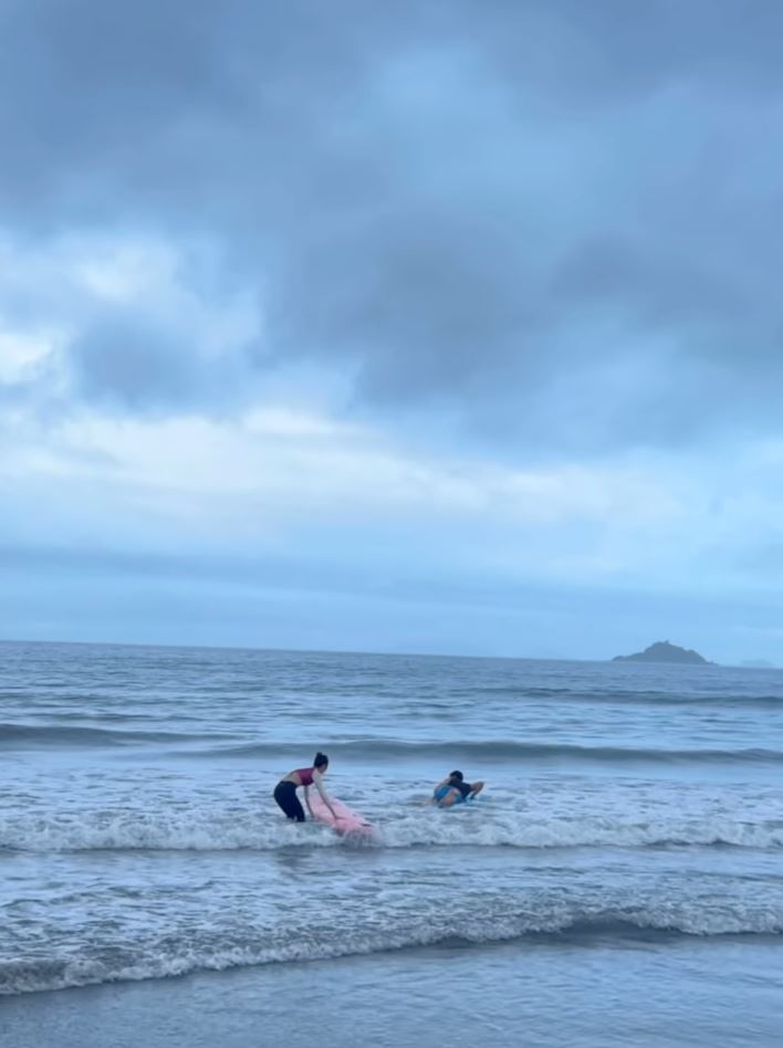 📺tvb《逆天奇案2》冯盈盈玩冲浪🏄‍♀️零赘肉纤腰fit到没朋友🤩