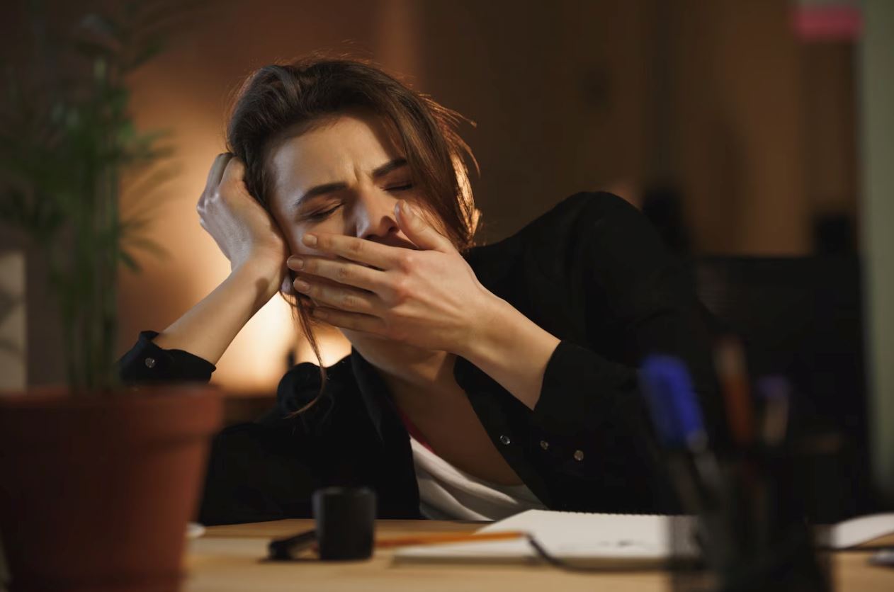 bahaya, ini sebab kenapa anda perlu elak bincang hal kerja lepas jam 8 malam