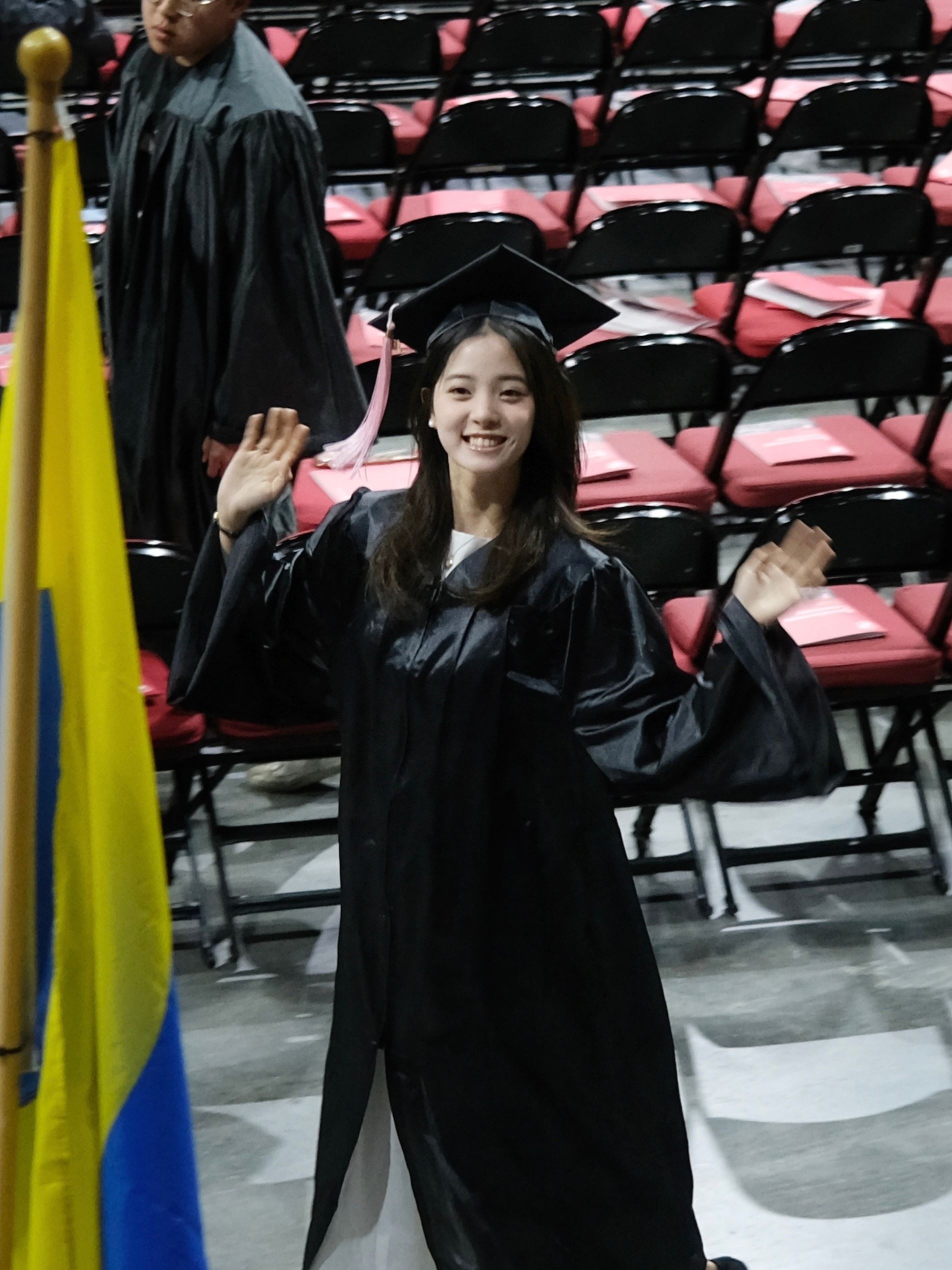 欧阳娜娜伯克利毕业啦❗毕业是结束 也是一个新的开始🌟