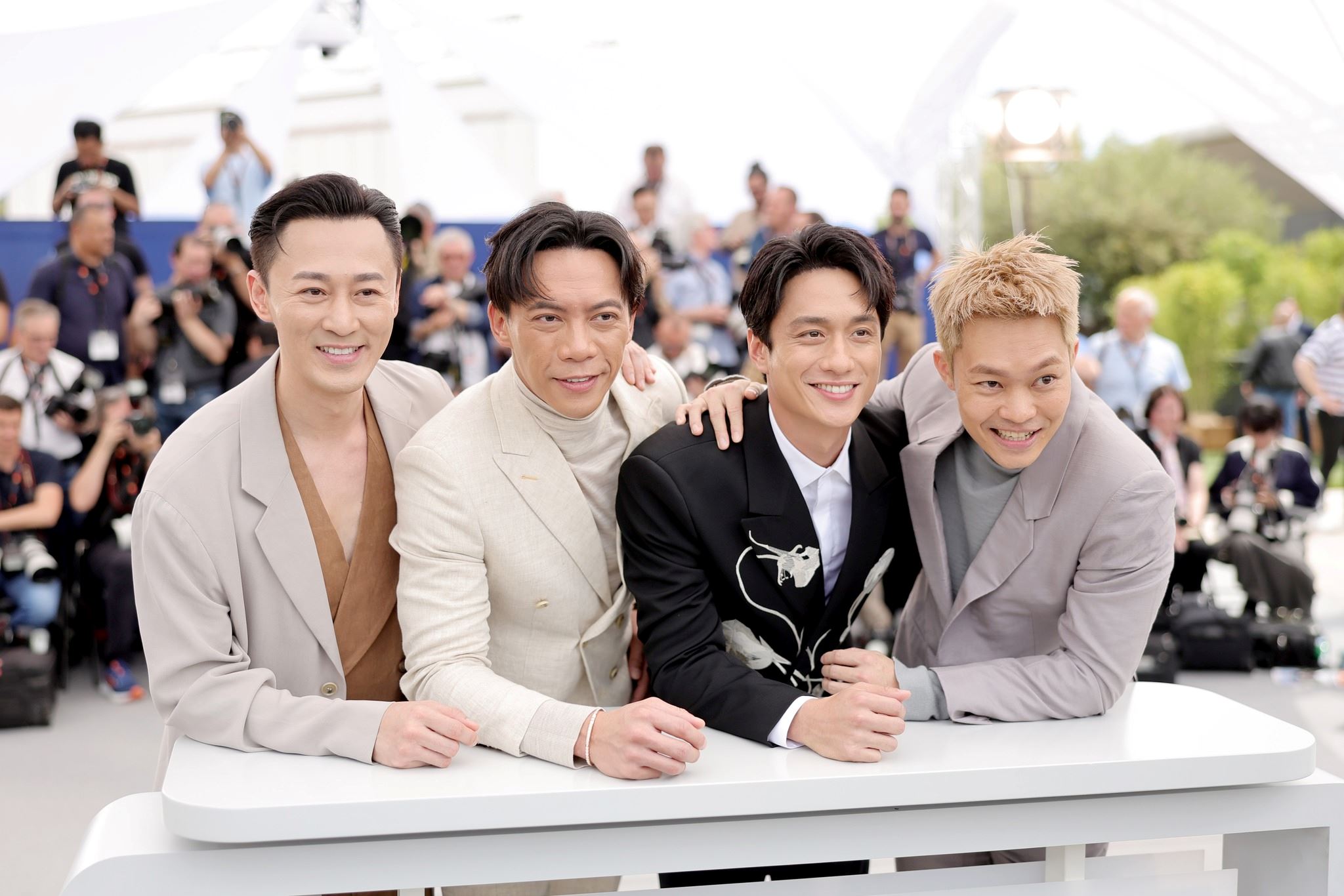 🎬九龙城寨走到法国戛纳影展啦❗古天乐率城寨四少走红毯🔥