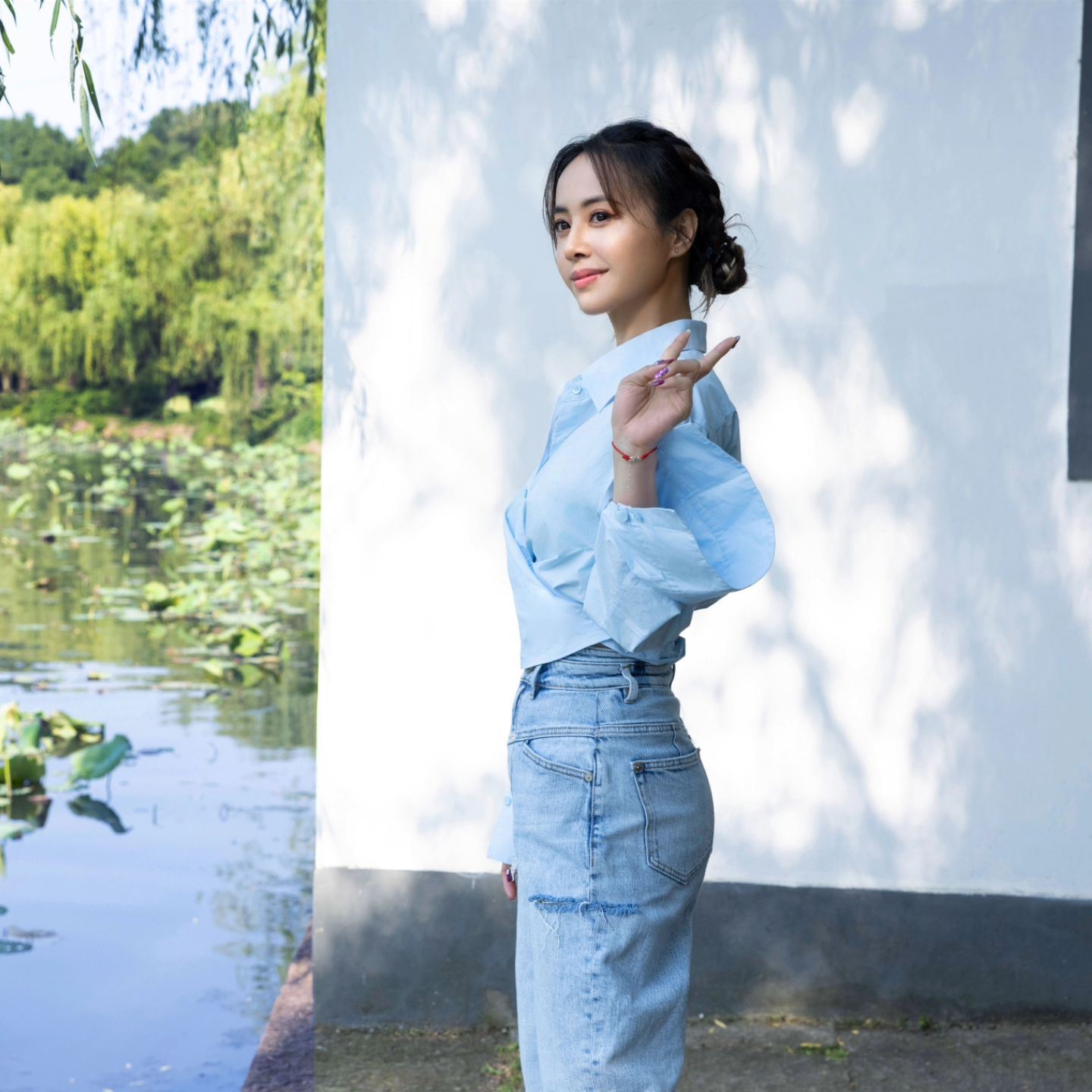 jolin蔡依林零伪装游西湖❗网友：台上国际巨星 台下女大学生🤩