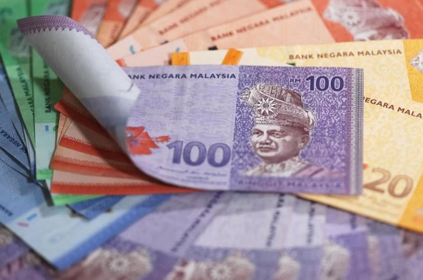 fresh grads in malaysia set rm6k starting salary, skills and experience as reasons