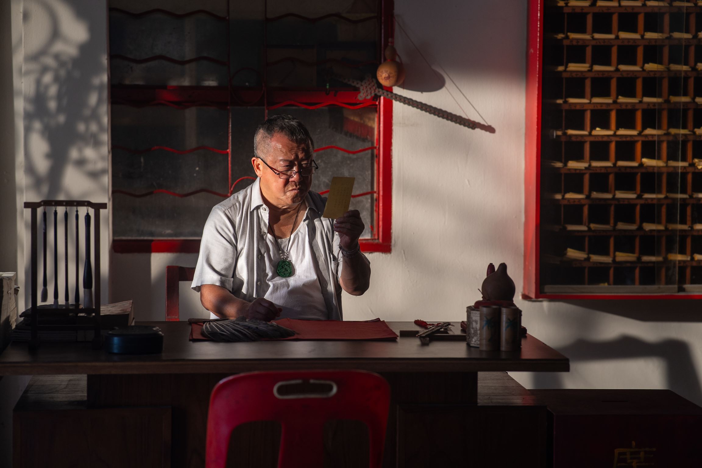 🎬贺岁片《半斤百两》发布前导预告片❗林德荣、曾志伟、欧阳震华等主演🔥