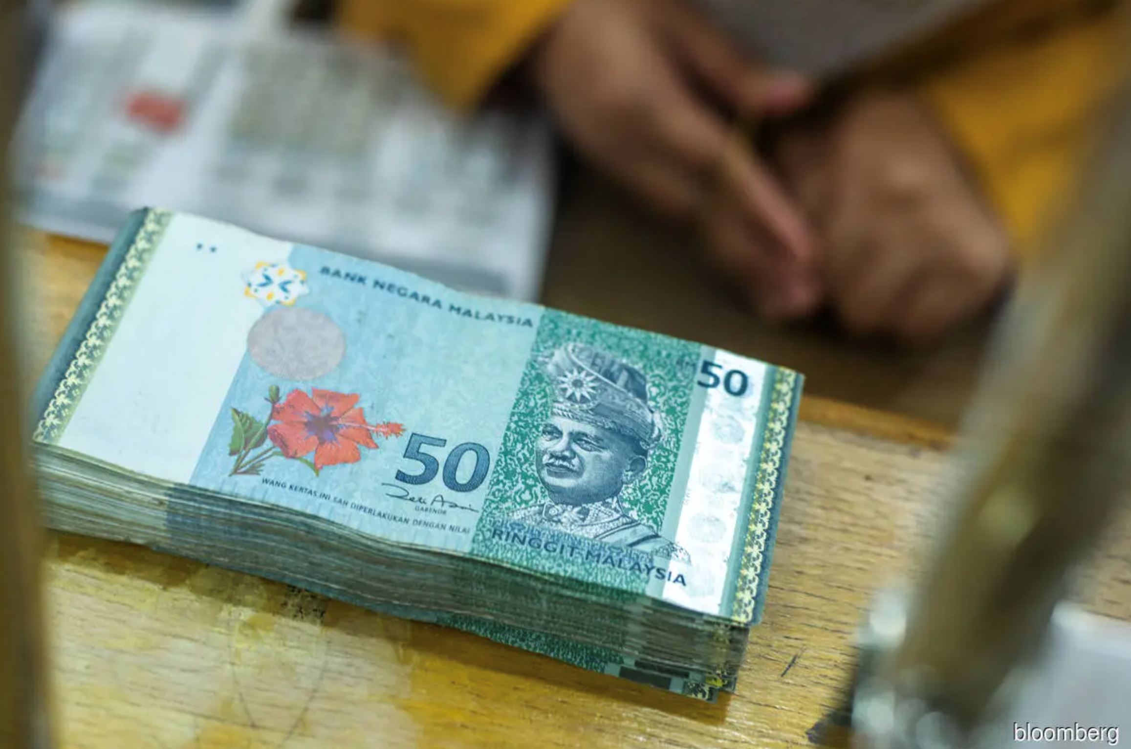 15-year-old lands in rm13k debt after borrowing from loan sharks to treat girlfriend to siakap 3 rasa