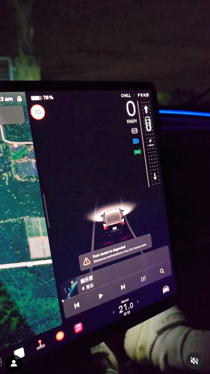 常乐开特斯拉去墓地❗画面侦测周围有车😱