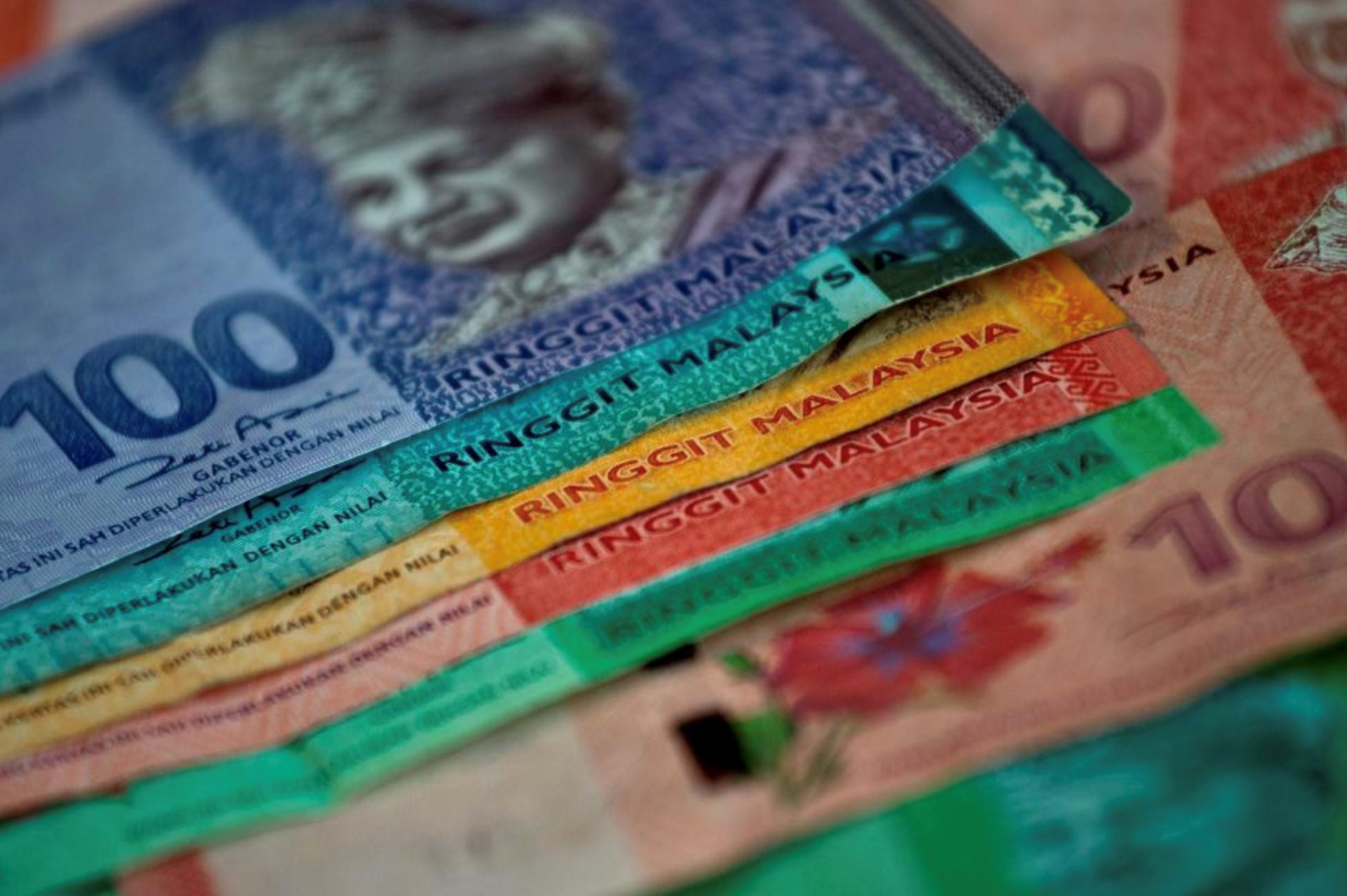 ringgit surpasses gold and thai baht as the world’s top-performing currency