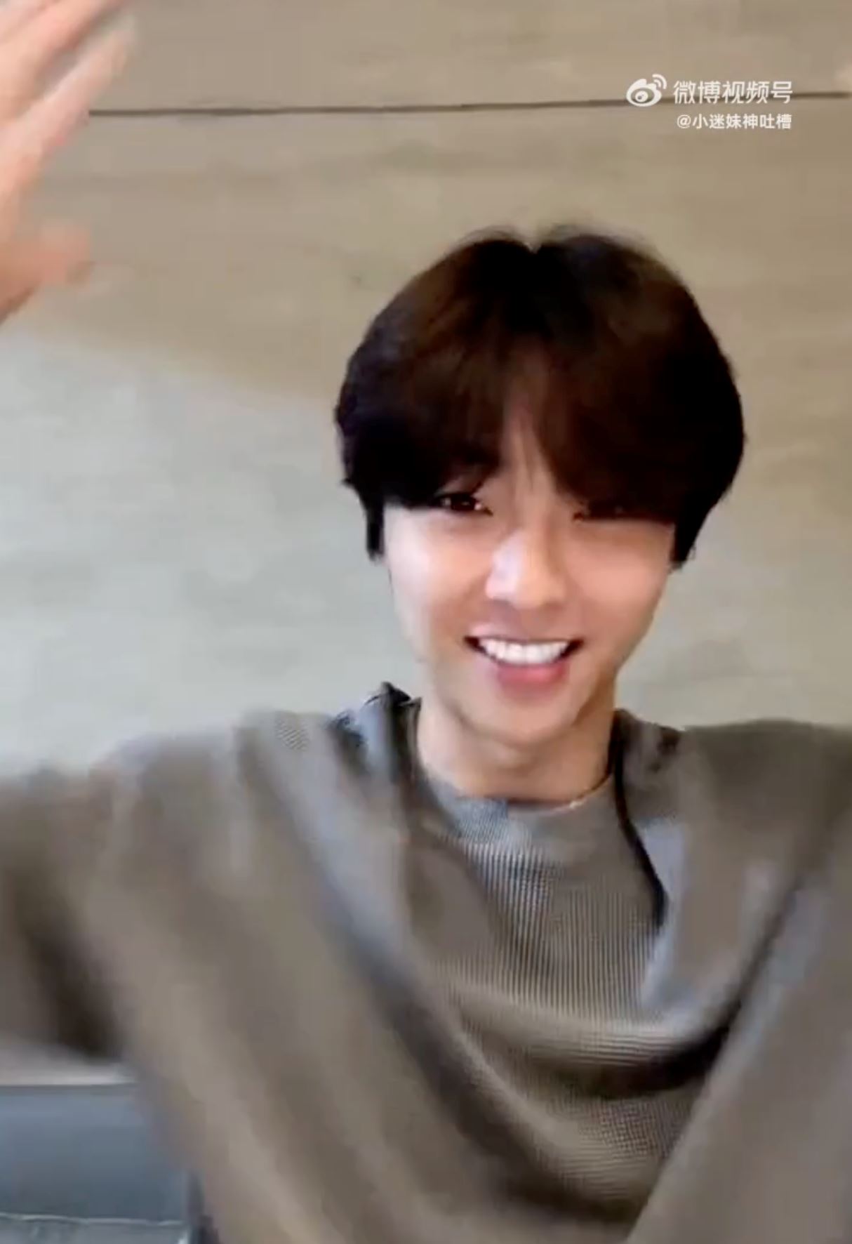 陈立农顶十级颱風做“这”事❗家里仓库屋顶被吹走😱