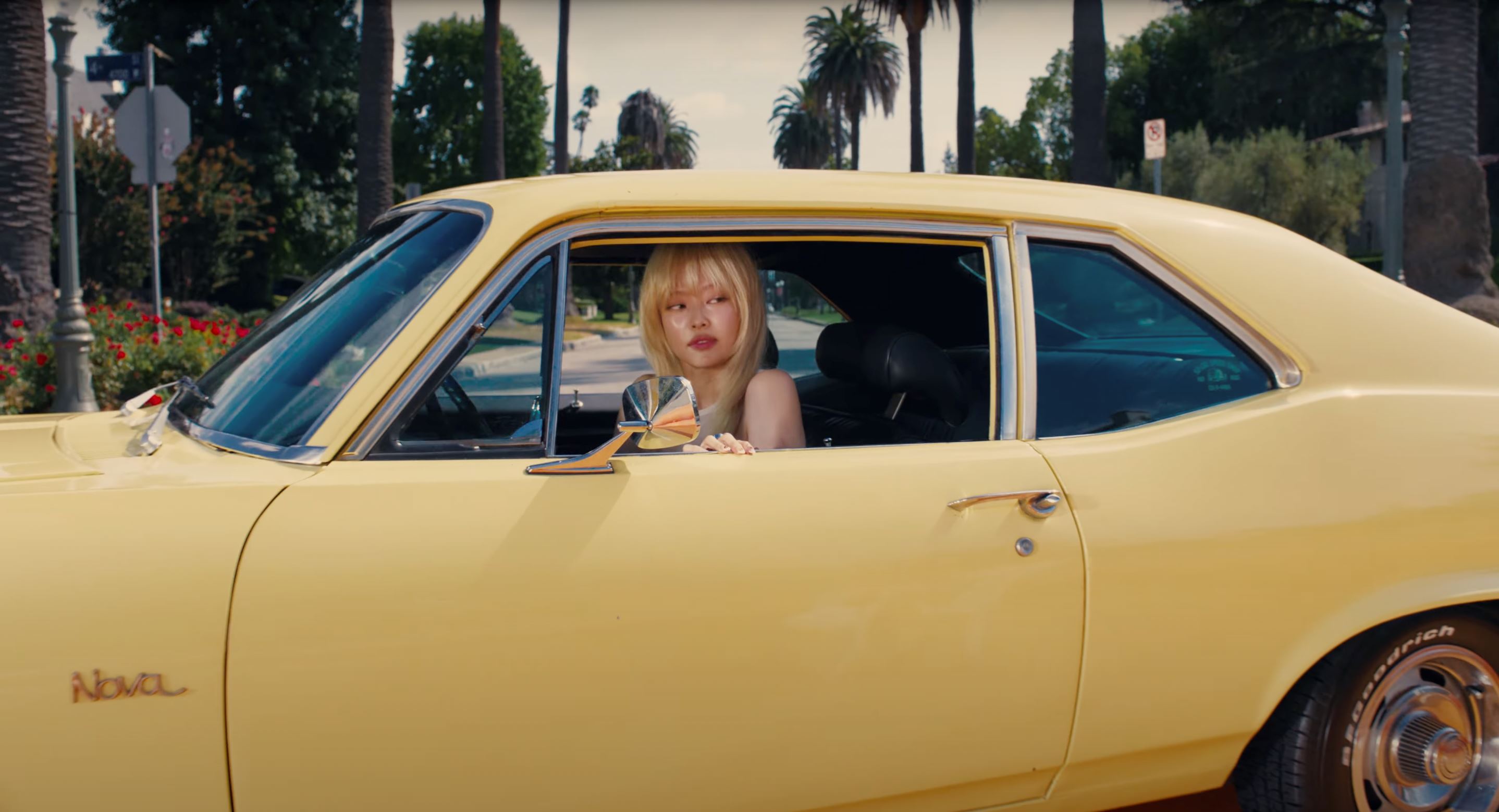 🇰🇷jennie《mantra》mv上线❗古董车超吸睛🚗