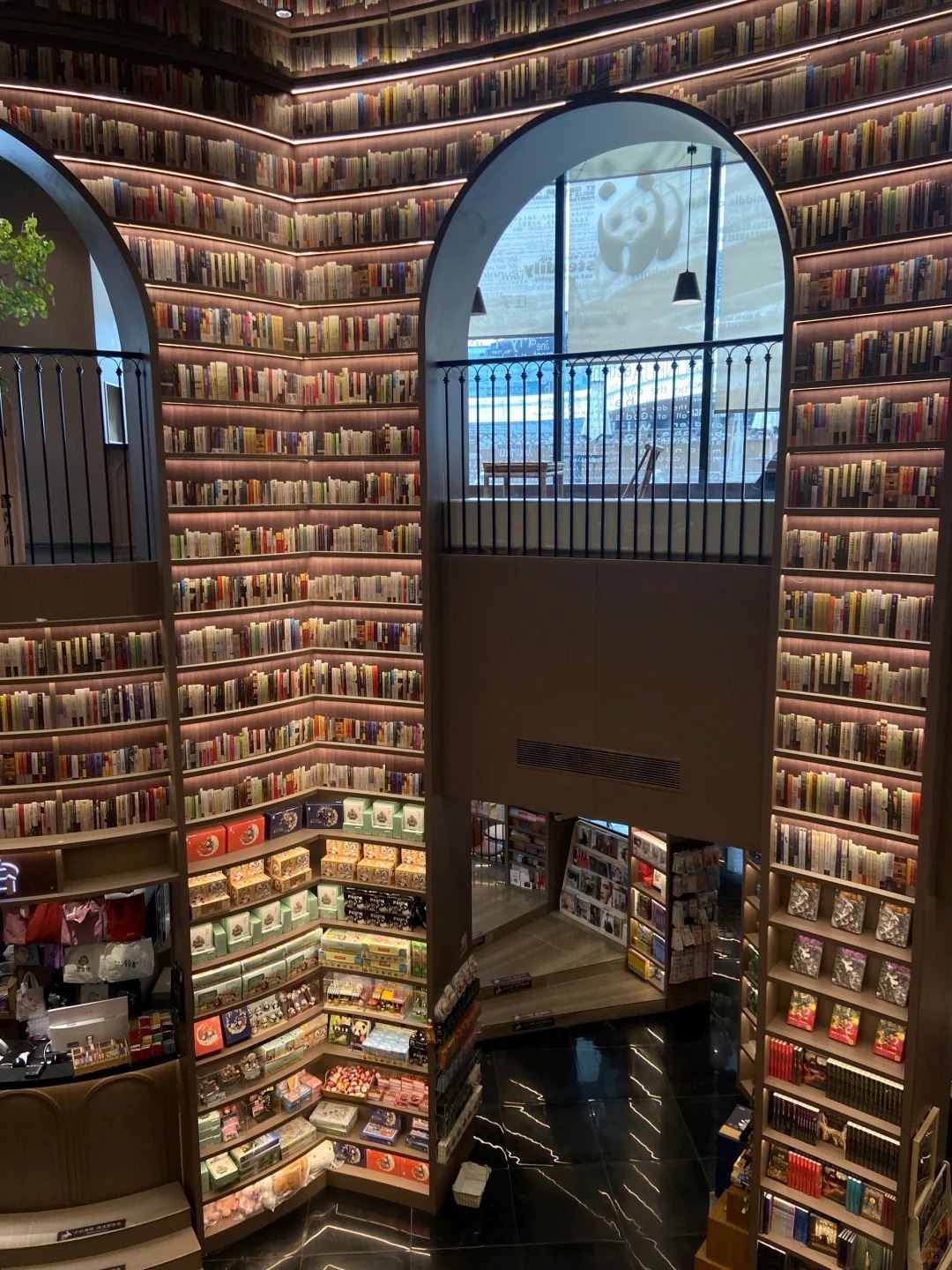 🇨🇳成都最美书店「钟书阁」📖仿佛走入了魔幻城堡🏰