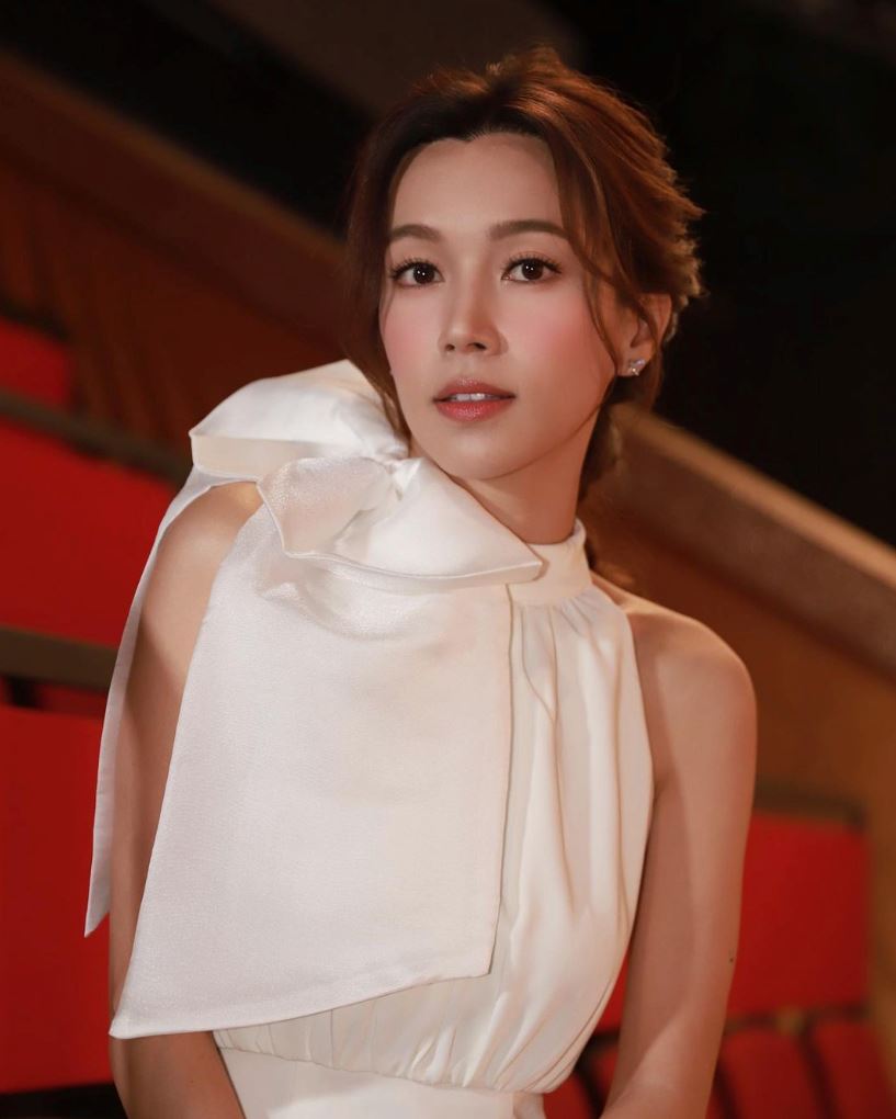 傅嘉莉大胆吃虫虫😱《刑侦12》戏份杀青⚡️