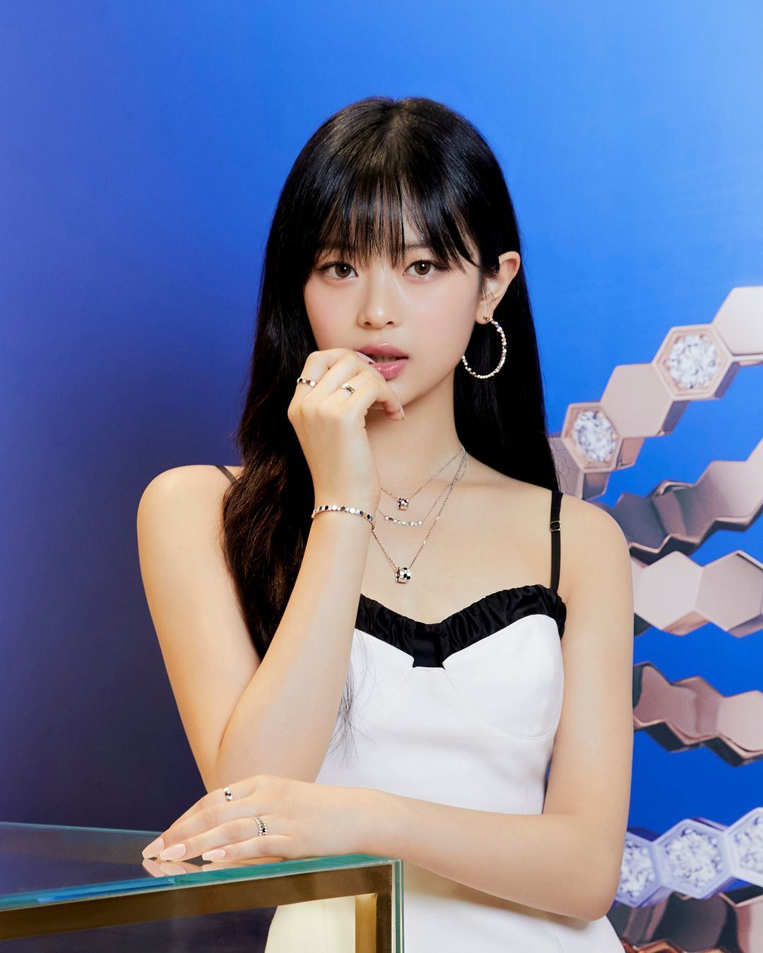 🇰🇷newjeans私下开直播挺闵熙珍❗hanni控诉在公司被无视😱