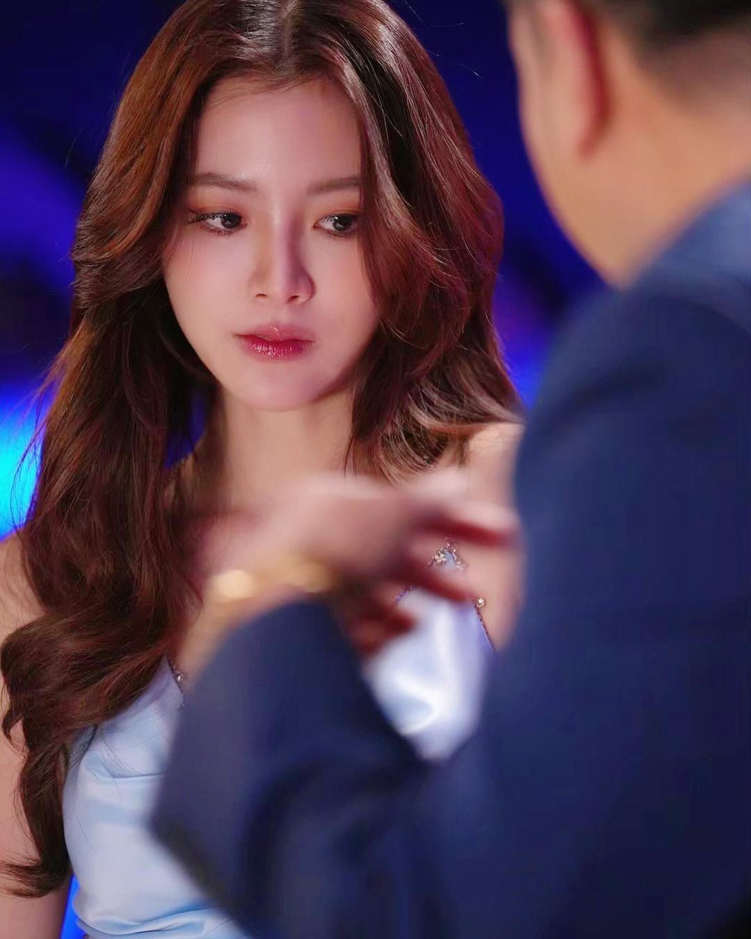 📺泰国爆款剧《金色光芒》❗小水和9位男士情感纠葛⚡️