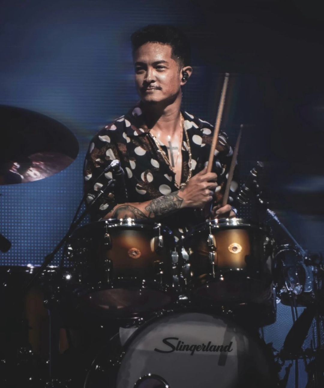 鼓手是bruno mars亲哥哥❗曾在警局工作十年👮‍♀️