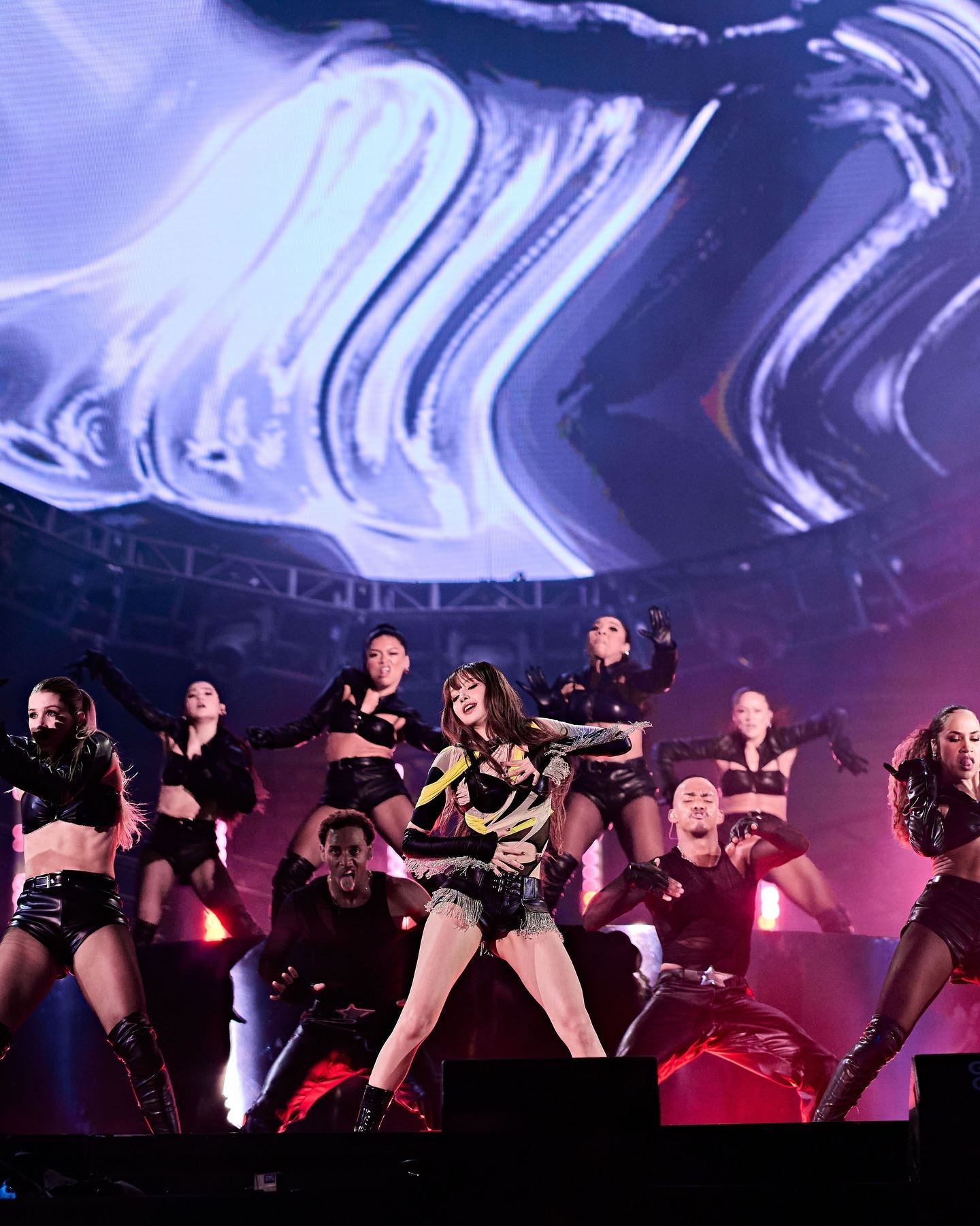 lisa新歌《moonlit floor》首唱❗mv于10月3日上线🔥