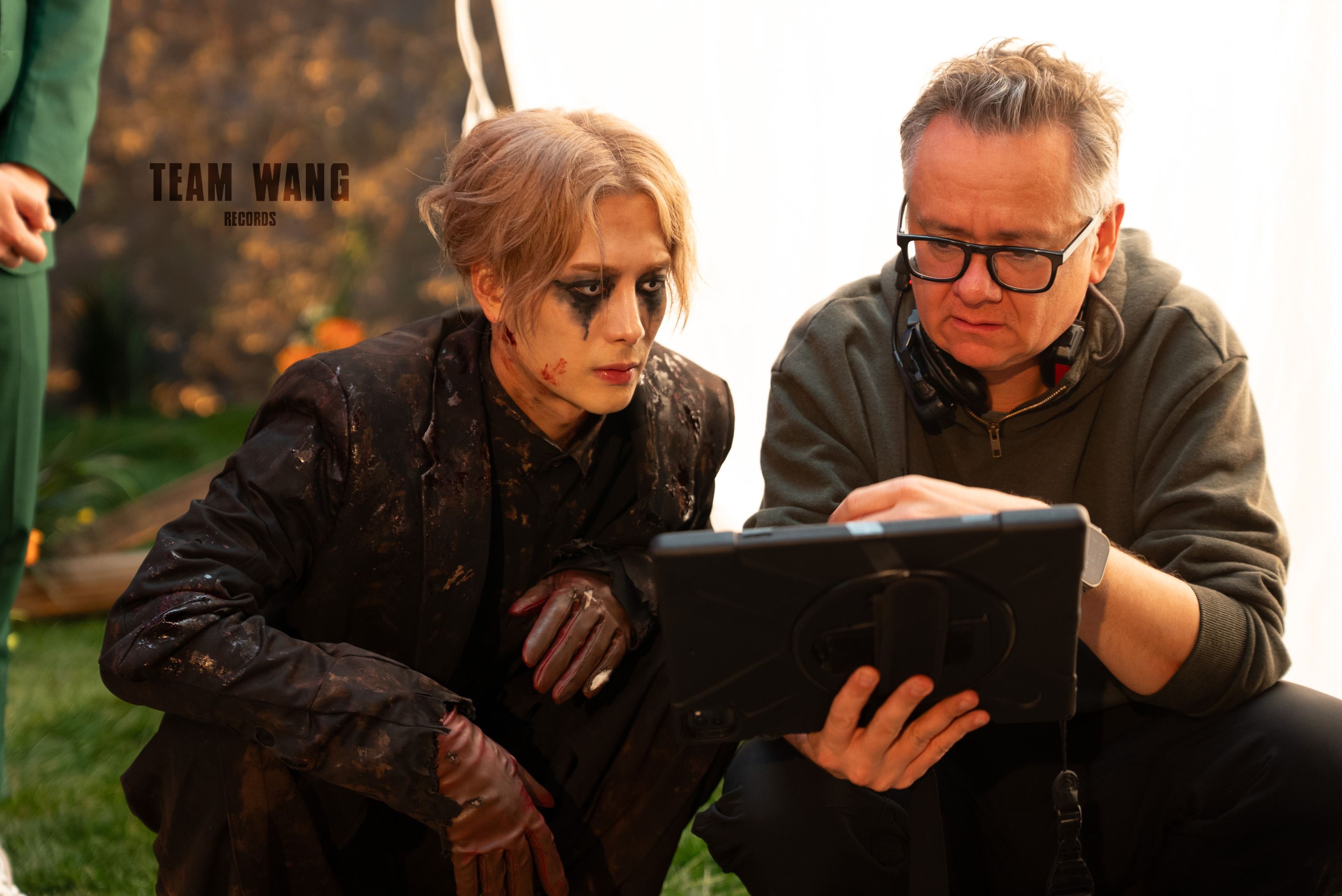 🎵王嘉尔发布《magic man 2》主打曲《gbad》！