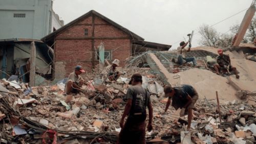 usaha menyelamat di myanmar menjadi sukar kerana hujan lebat