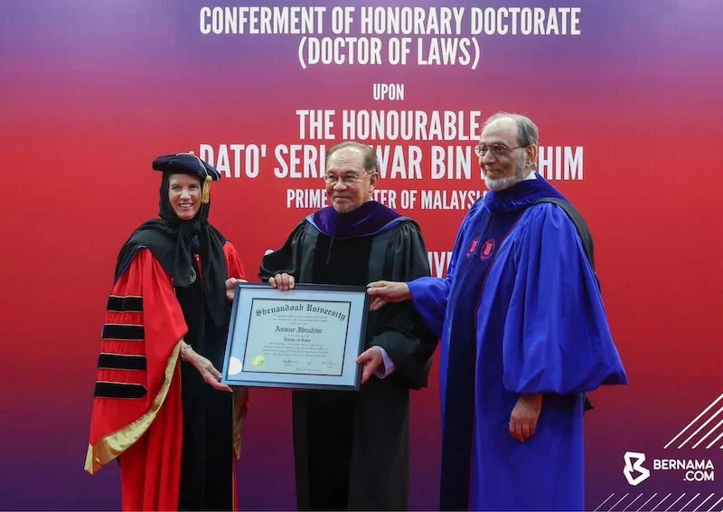 anwar ibrahim terima ijazah kehormat dari universiti shenandoah