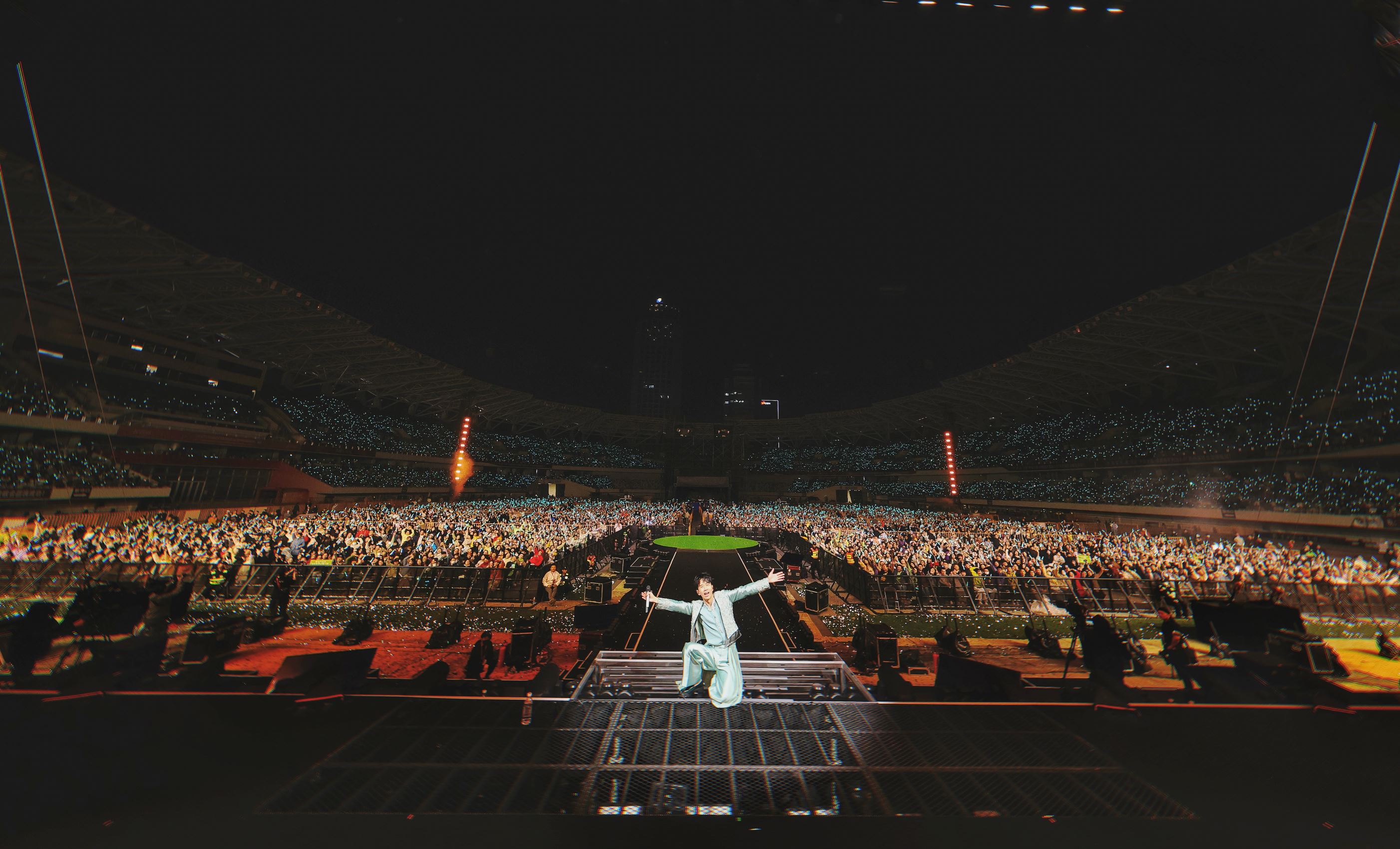 🌟光良巡演苏州特别限定场🇨🇳3万人见证完美落幕