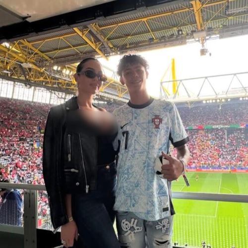 bukan biasa-biasa, georgina dilamar ronaldo dengan cincin mewah rm13 juta!