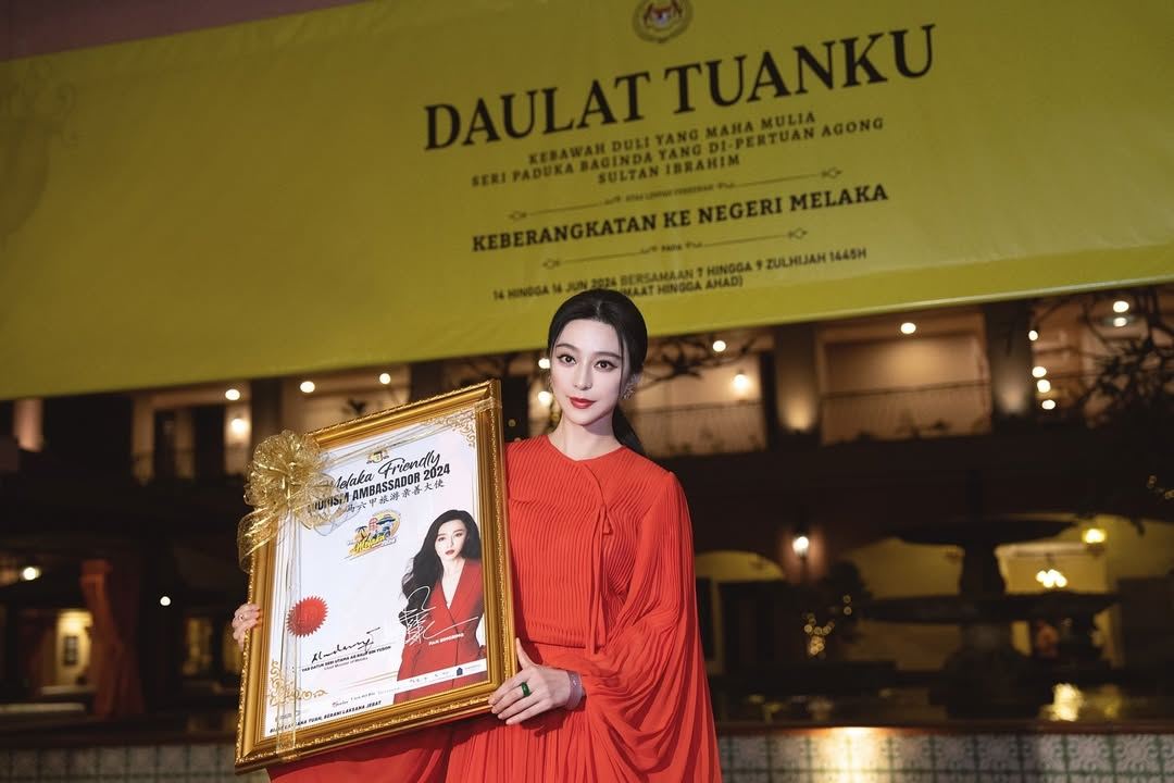 fan bingbing honoured as datuk, promises to put melaka on the global tourism map