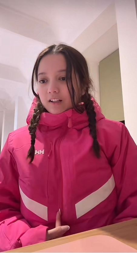 leona geram baju disamakan dengan penghantar makanan - “nak marah pun cam…”