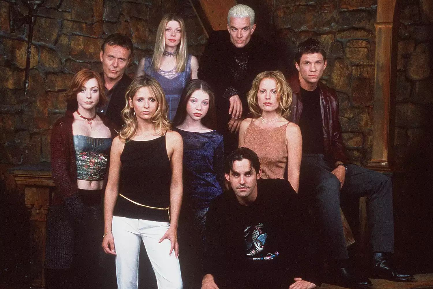 new buffy the vampire slayer series in the works with sarah michelle gellar set to return!