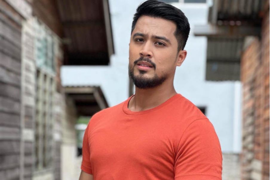 netizen ‘spam’ nama syed saddiq sewaktu live, aliff aziz kekok elak baca komen