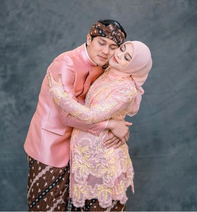 rizky billar & lesti kejora kongsi wajah, nama anak - “perkenalka leshia tivana billar”