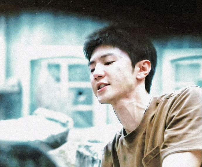 📺《白色橄榄树》陈哲远搬石板暴青筋❗其实道具是泡沫板制的⚡️