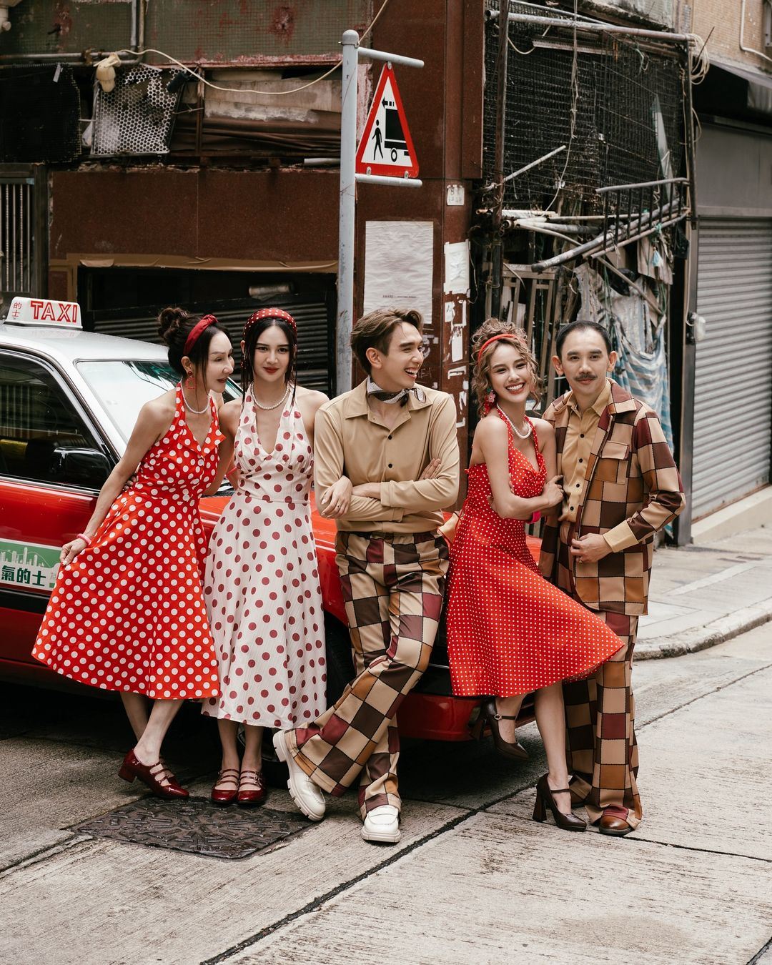 jestinna曝新年歌mv拍摄花费💰分享邀王祖蓝客串故事🌟