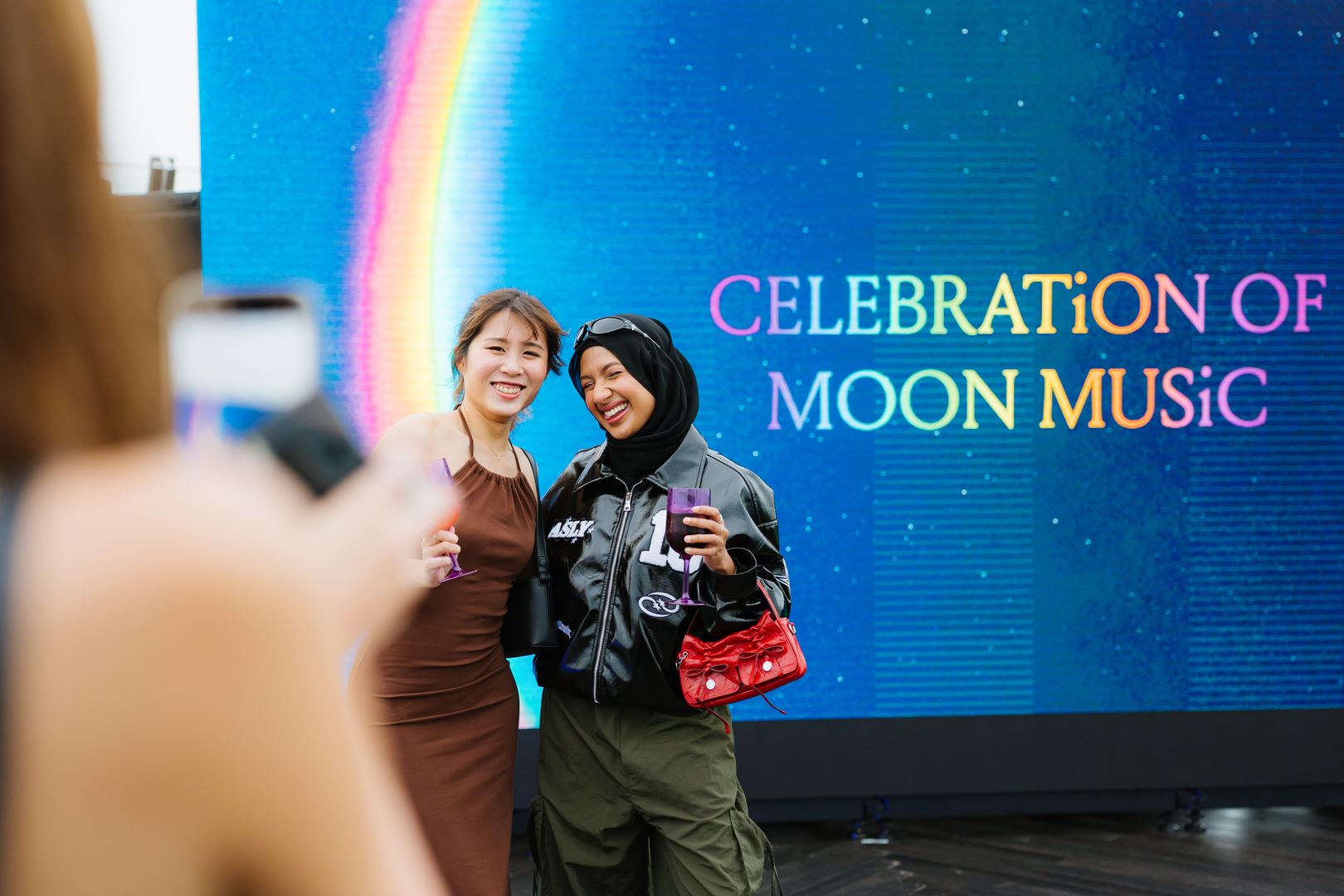 coldplay’s man in the moon mv is here & it’s giving ✨vibes✨