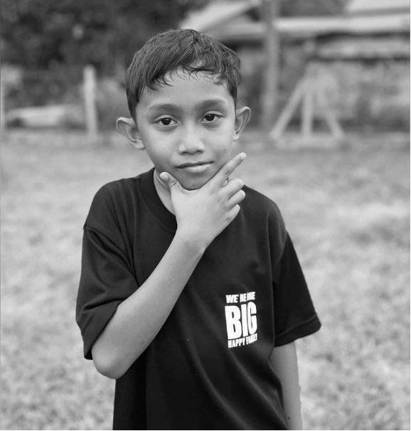 “tangan yang menjaganya sejak kecil akan mandikan dan kafankannya” - bapa fahmi hafiz