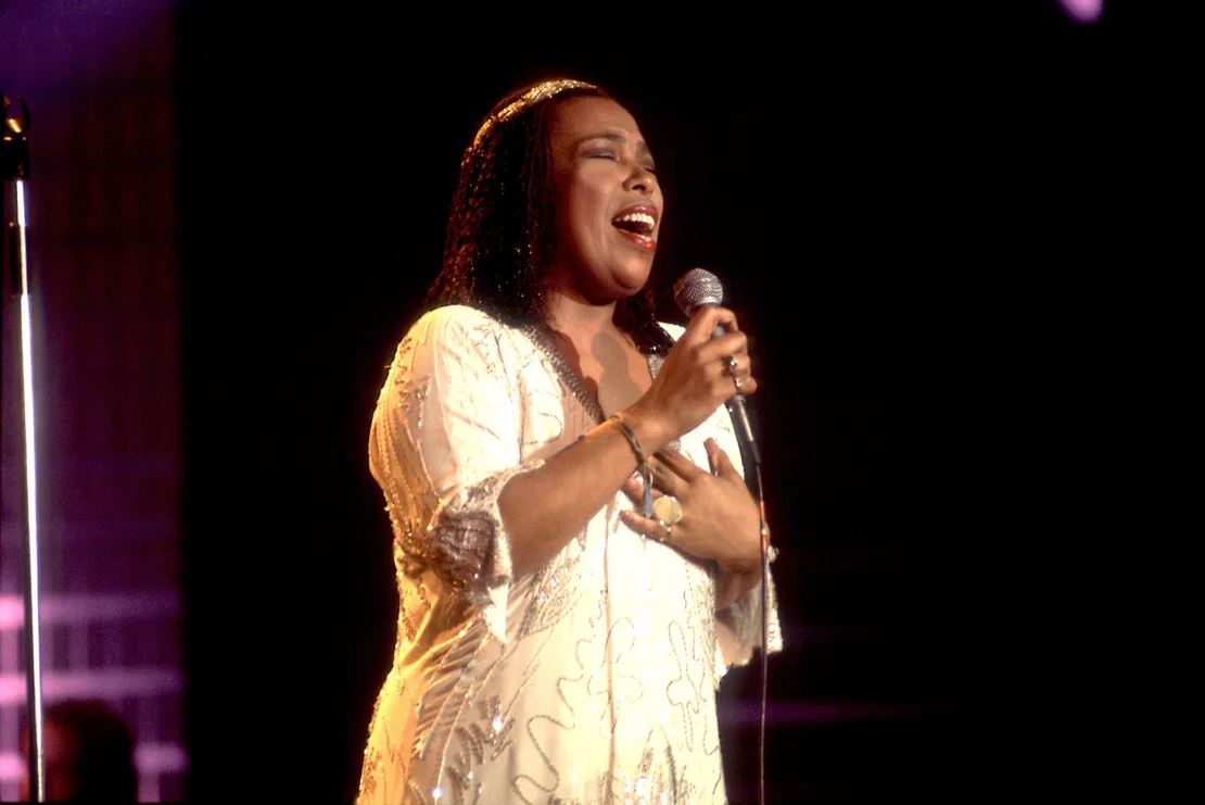 roberta flack, iconic grammy-winning singer, dies at 88